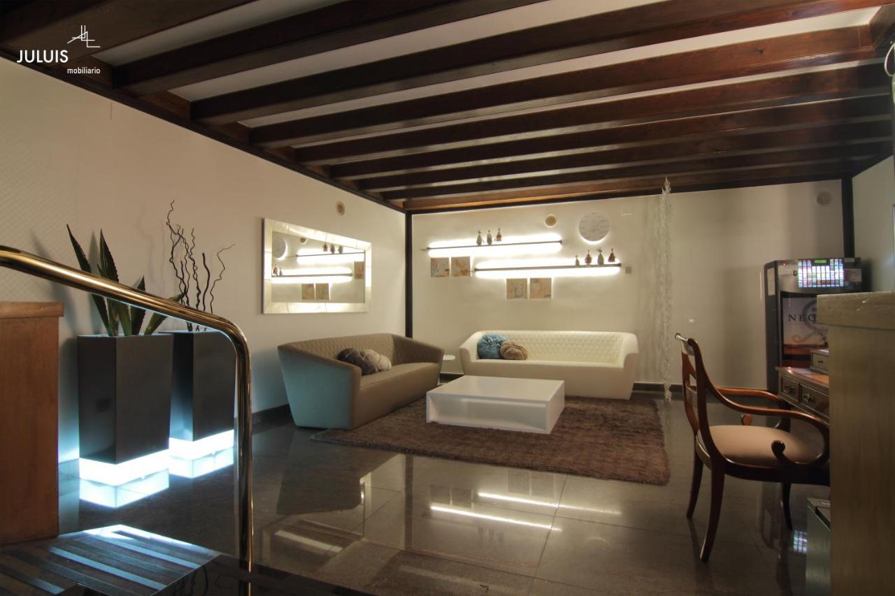 Hotel Castilla Vieja Παλένθια Εξωτερικό φωτογραφία